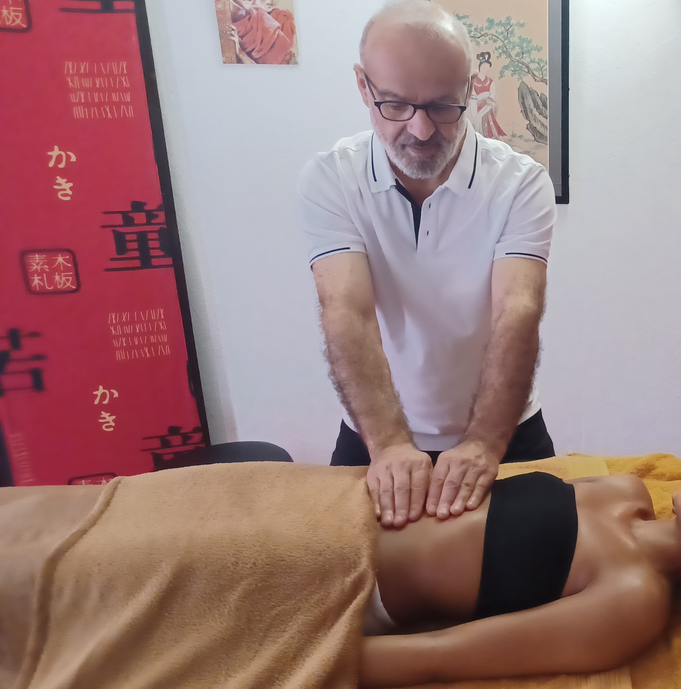 Photo Giuseppe massage Tui Na douleurs